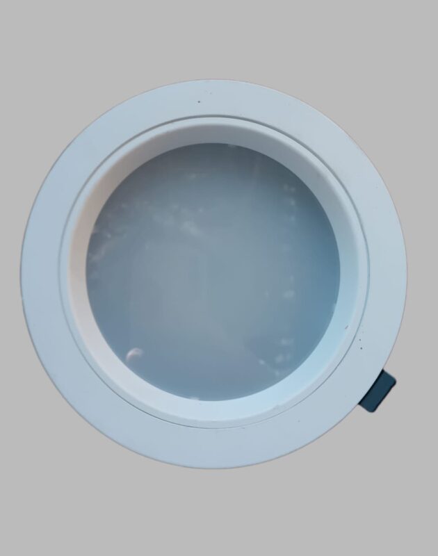 מנורת לד עגולה שקועה 18W – תאורה חסכונית