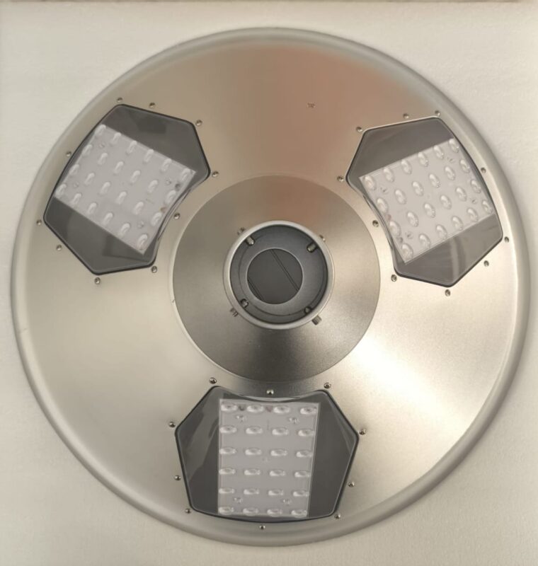 מנורת גינה סולארית UFO – פטריית תאורה / מנורת פארק (כולל שלט)
