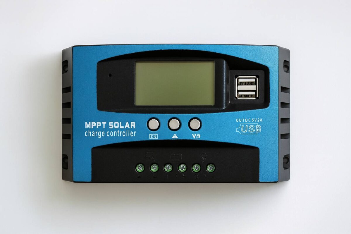 בקר טעינה סולארי mppt 100a
